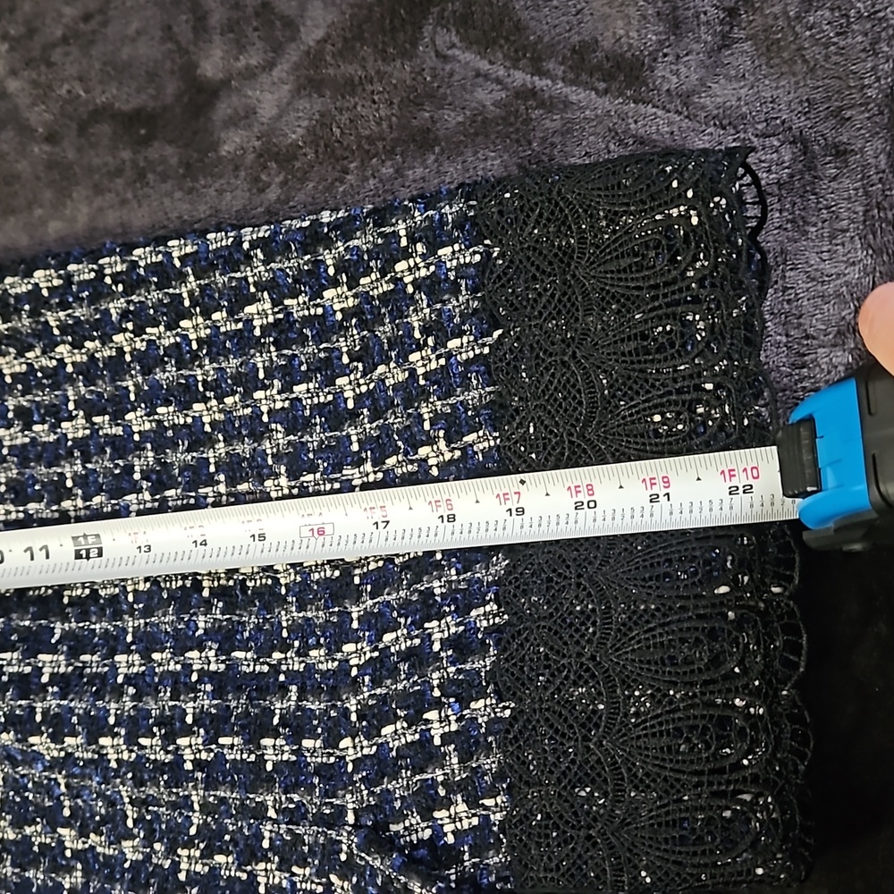 Size 0 Ann Taylor‎ skirt - Picture 4 of 4